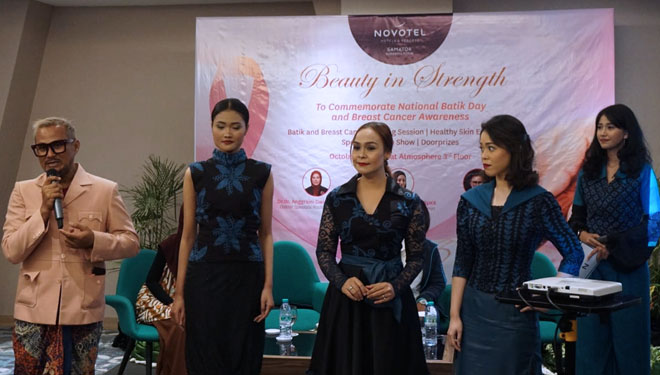 The Batik Day celebration at Novotel Samator Surabaya Timur. (Picture by : Istimewa)