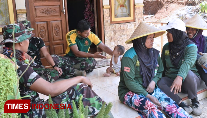 Ini Cara Satgas TMMD Kodim Malang-Batu Lepas Rindu pada Keluarga