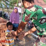 Bagas pun Ingin Bantu Pak Tentara, Satgas TMMD 106 Kodim Cilacap