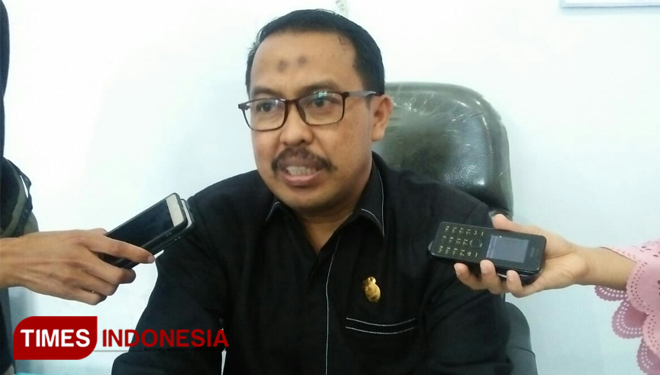 Ketua Fraksi PKB DPRD Kabupaten Bondowoso H Tohari S.Ag (FOTO: Moh Bahri/TIMES Indonesia). 