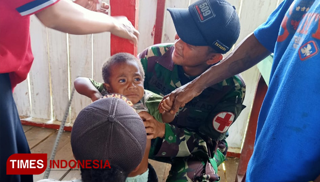 Satgas Pamtas Yonif Raider 509 Kostrad Gelar Pengobatan Gratis di Wilayah Perbatasan