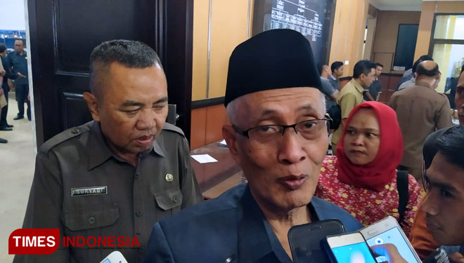 Bupati Bondowoso KH Salwa Arifin saat dikonfirmasi (FOTO: Moh Bahri/TIMES Indonesia)