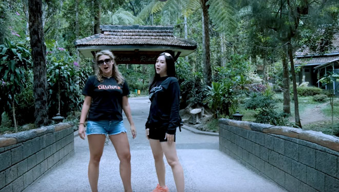 Adventure with Glutera, Admiring the Beauty of Coban Rondo Waterfall