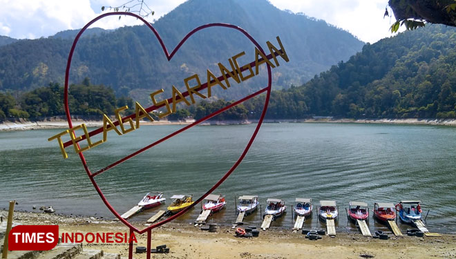 Wisata Telaga sarangan Magetan saat airnya surut. (Foto: M Kilat Adinugroho/TIMES Indonesia)