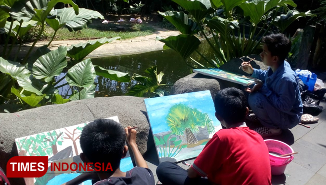 Anak Berkebutuhan Khusus Melukis di Kebun Binatang Gembira Loka Zoo