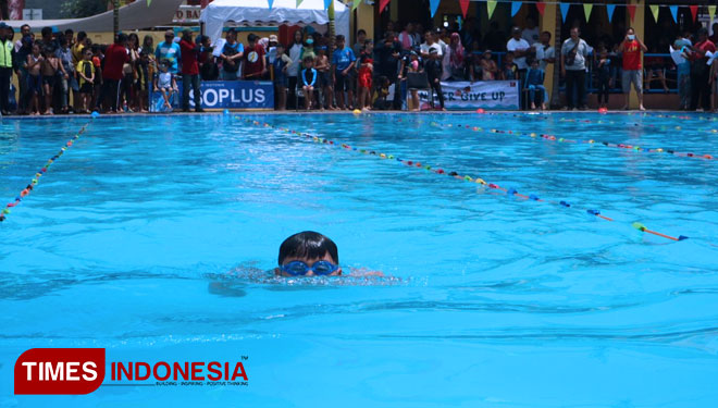 Fun with Swimming 2019 at the G Walk pool CitraLand Surabaya. (Picture by: Lely Yuana/TIMES Indonesia)