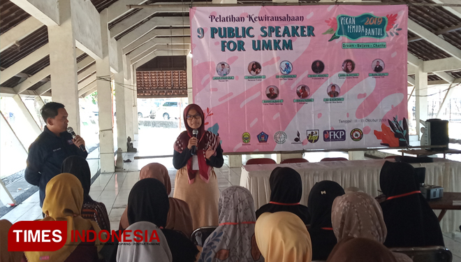Suasana Pelatihan Public Speaking bagi Wirausaha Muda. (FOTO: Totok Hidayat/TIMES Indonesia)
