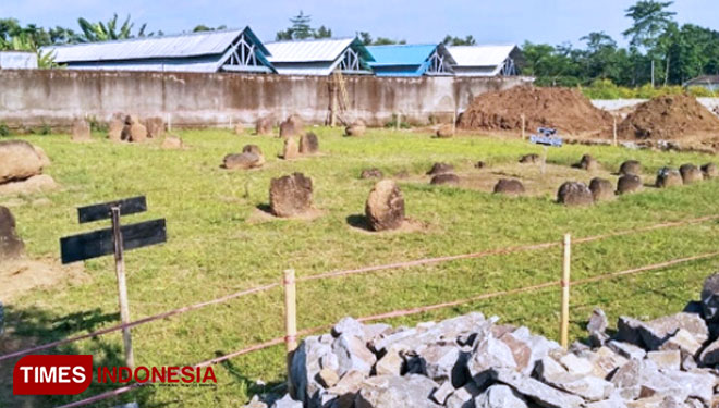 Tampak galian yang rencananya akan dibangun pabrik Bondowoso Indah Plywood di dekat situs Megalitikum Desa Pekauman Kecamatan Grujugan. (FOTO: Moh Bahri/TIMES Indonesia)