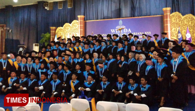 UMBY menggelar wisuda di Jogja Expo Center, Rabu (23/10/2019). (FOTO: Ahmad Tulung/TIMES Indonesia)