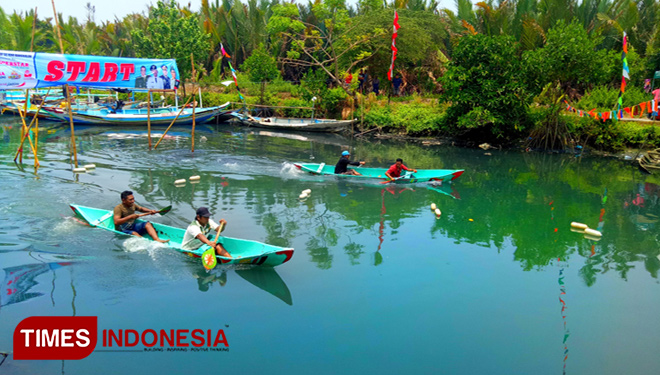 Seru Dan Meriah Nelayan Di Bangkalan Ikuti Lomba Dayung Perahu