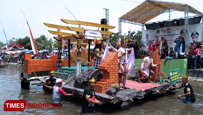 Carnival-On-The-River-a.jpg