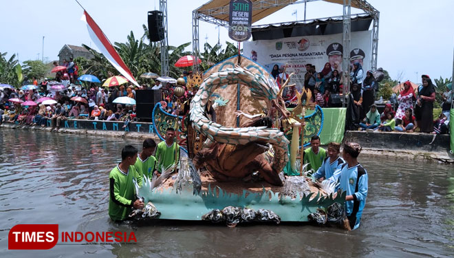 Carnival-On-The-River-b.jpg