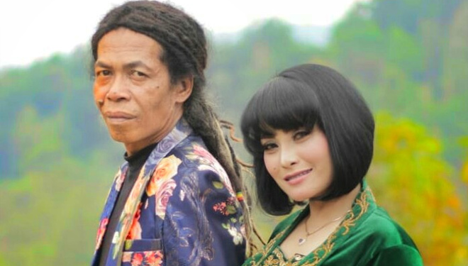 Cak Sodiq bersama Lies Damayanti. (FOTO: Istimewa)