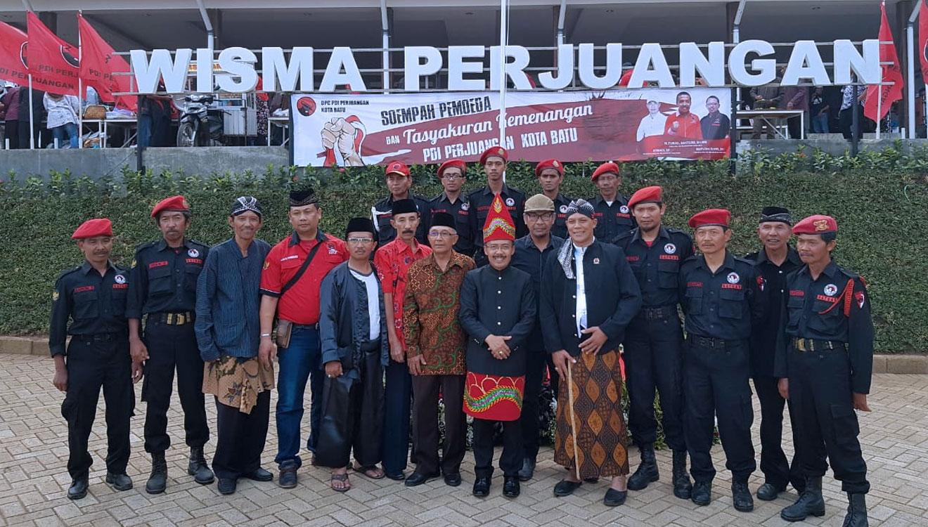 Suasana Upacara Sumpah Pemuda yang dilaksanakan DPC PDIP Kota Batu di Wisma Perjuangan. (FOTO: Istimewa)