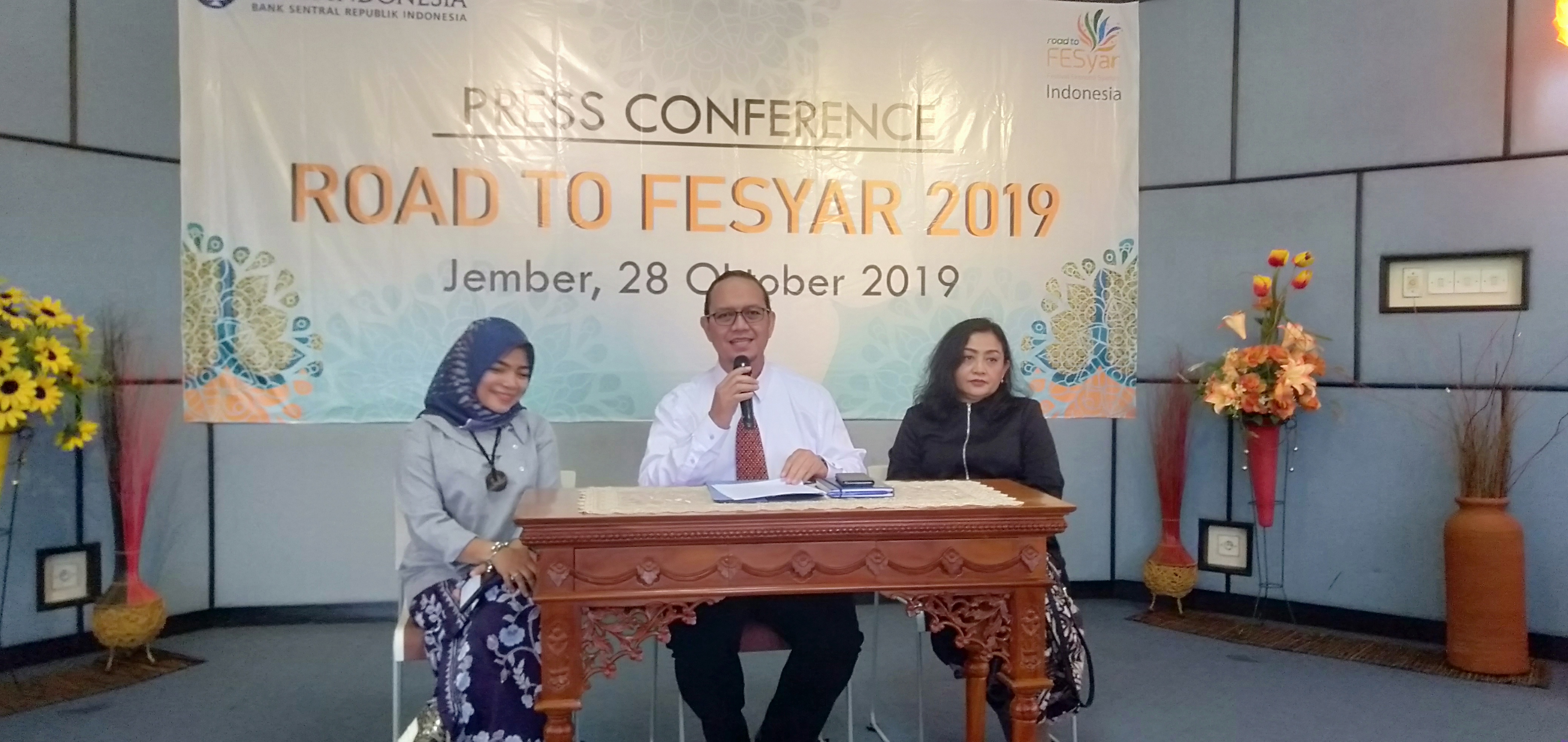 Road To Fesyar 2019 Akan Pamerkan Batik Ambulu Svarga Yang Ready To Wear Times Indonesia