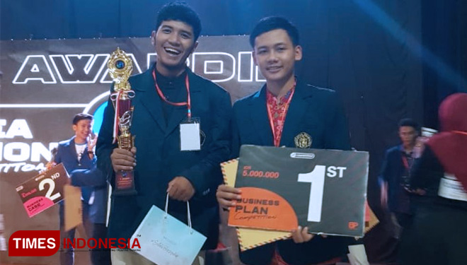 Delegasi FEB UB Raih Juara 1 dalam Ajang Ideanation IPB. (FOTO: AJP/TIMES Indonesia)
