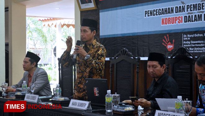 Pimpinan Komisi Keterbukaan Informasi Publik (KIP) Provinsi Jawa Timur, Ach Nur Aminuddin (FOTO: Moh Bahri/TIMES Indonesia). 