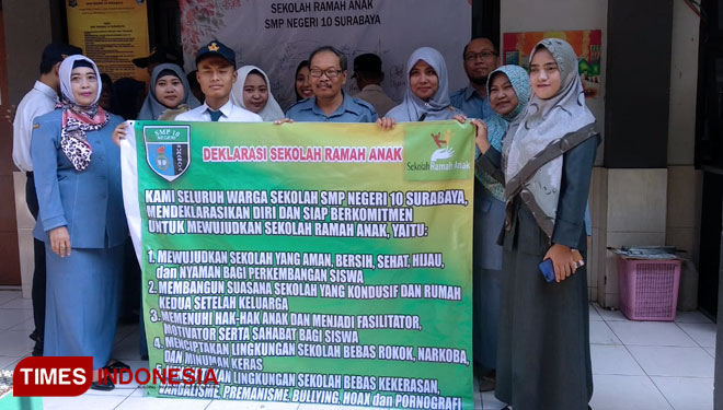 SMP-Negeri-10-Surabaya-saat-Deklarasi-Sekolah-Ramah-Anak-b.jpg