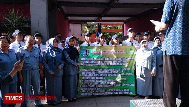 SMP Negeri 10 Surabaya saat Deklarasi Sekolah Ramah Anak (FOTO: May/TIMES Indonesia)