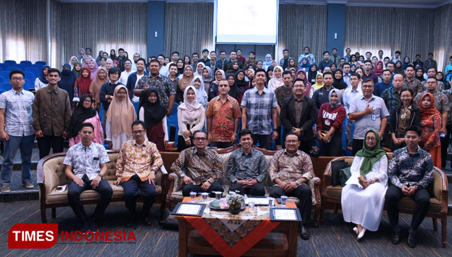 Bersama Pemateri dan Peserta Seminar Internasional BREFERENCE 2019. (FOTO: AJP/TIMES Indonesia)
