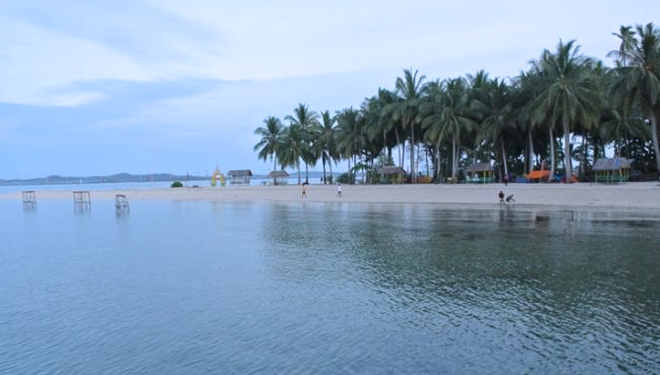 Pulau Mubut Darat Desa Sembulang, Batam. (travel.tribunnews)