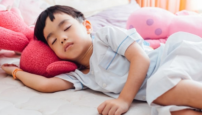 ILUSTRASI - Anak Tidur Siang. (FOTO: Shutterstock)