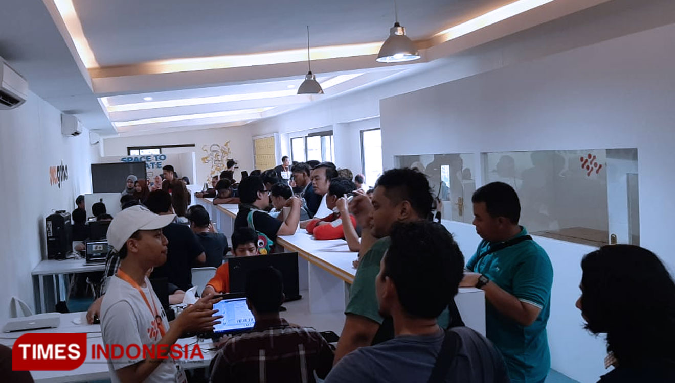 Para peserta saat mengikuti kegiatan The Rise of Internet Business. (Foto: Pamula Yohar C/TimesIndonesia).