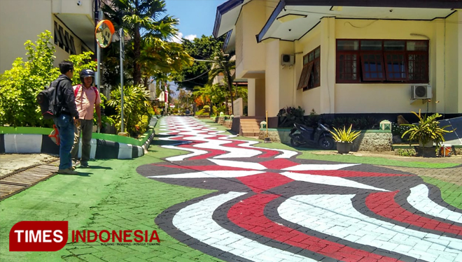 Pemandangan warna-warni di halaman kantor Pemkab Magetan. (Foto: M Kilat Adinugroho/TIMES Indonesia)