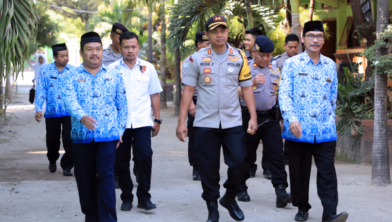 Roni-Faisal-Saiful-Faton-2.jpg