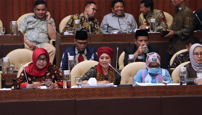 Anggota Komisi IV Fraksi PKB DPR RI Luluk Nur Hamidah (dua dari kiri). (FOTO: Istimewa)