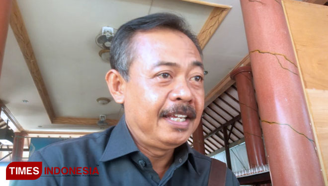 Kepala Dinas Pemberdayaan Masyarakat dan Desa (DPMD), Pamekasan, Ach. Faisol. (Foto: Akhmad Syafi'i/TIMES Indonesia)