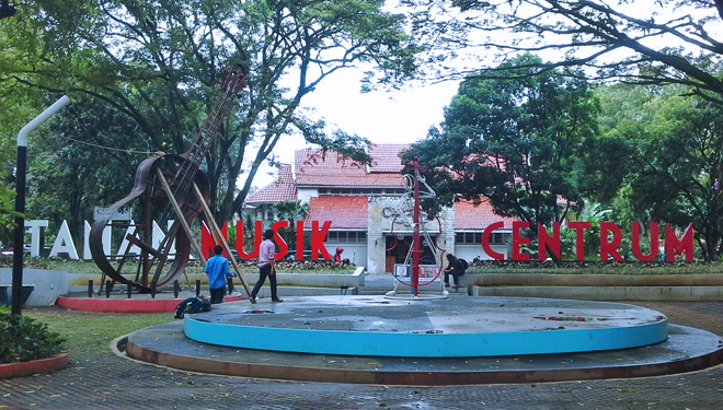 Ilustrasi: Taman Musik Centrum Bandung. (foto: wisatadiindonesia)