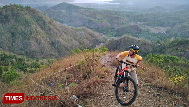 The beautiful scenery you could enjoy from the top of Bokong Semar Hill. (Picture by: Wahyu Deni Setiawan/TIMES Indonesia)