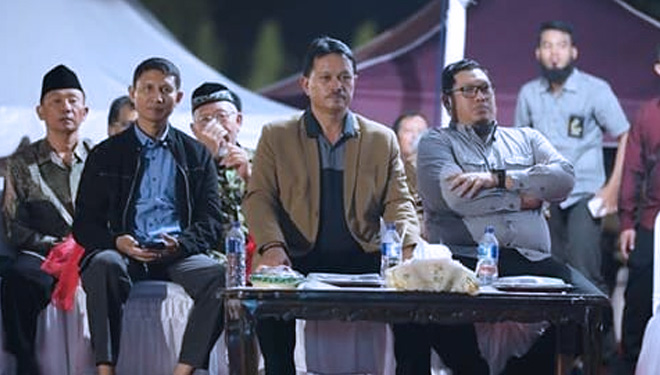 Wali Kota Madiun H. Maidi saat acara Mulidan bareng Letto di Taman Bantaran Lalu Lintas. (FOTO: Istimewa)