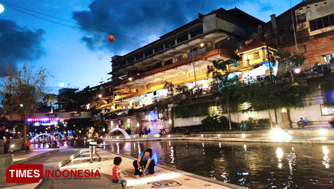 Taman Kumbasari Kota Denpasar atau yang dikenal dengan Taman Tukad Korea Bali menjadi destinasi wisata untuk wisatawan yang berkunjung di Kota Denpansar. (FOTO: Imadudin M/Times Indonesia)