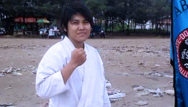 Atlet karate asal Kabupaten Tuban, Putri Padmi, Selasa, (19/11/2019) (FOTO:Istimewa)