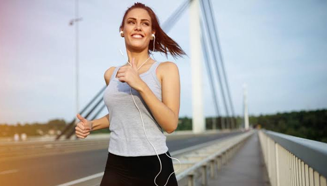 ILUSTRASI - Olahraga Lari dapat Membakar Kalori. (FOTO:  Orami Parenting)