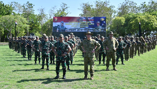 Kasad Indonesia dan Australia Saksikan Puncak Latma Wirra Jaya Ausindo di Situbondo