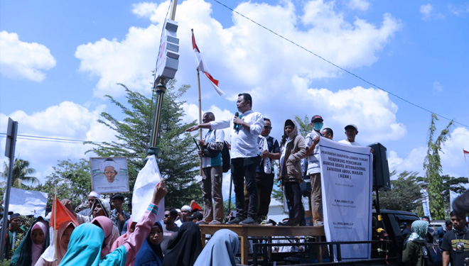 Ribuan Massa Dukung Nama Bandara Lombok Internasional Airport Diganti Bandara ZAM