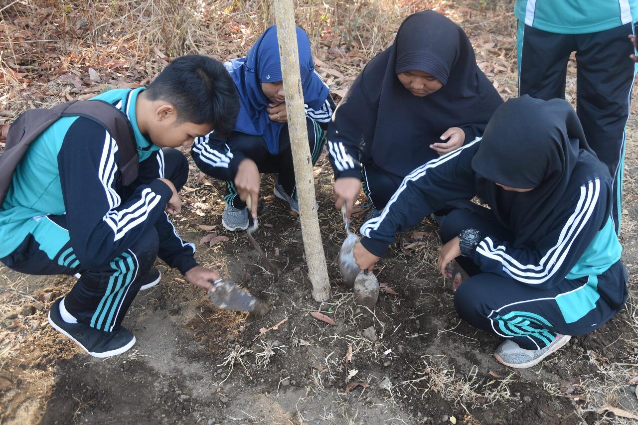 Tanam-Pohon-Kediri-3.jpg