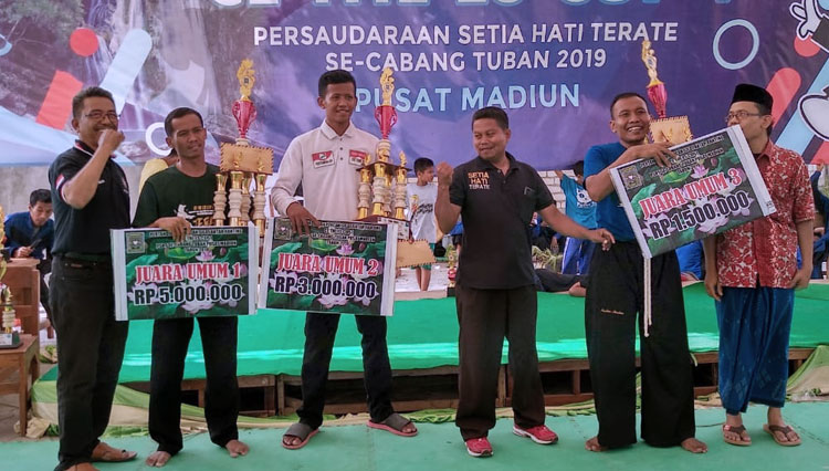 Pesilat Parengan Jawara Umum Kejuaraan PSHT Ce The Es Cup 1