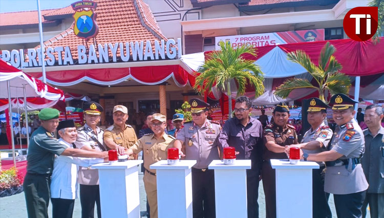 Pengukuhan Polresta Banyuwangi oleh Kapolda Jatim, Irjen Pol Lucky Hermawan. (FOTO: Agung Sedana/ TIMES Indonesia)