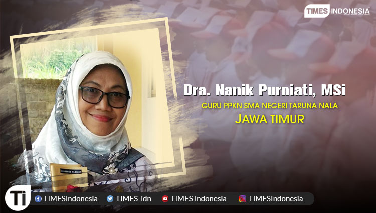 Dra. Nanik Purniati, M.Si, Guru PPKN SMAN Taruna Nala Jawa Timur. (Grafis TIMES Indonesia)