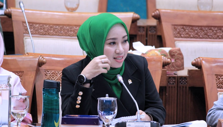Anggota Komisi VII DPR RI dari Fraksi Partai Kebangkitan Bangsa (F-PKB) yang terpilih melalui Daerah Pemilihan Jawa Timur IX (Tuban – Bojonegoro), Ratna Juwita Sari. (foto: Istimewa)