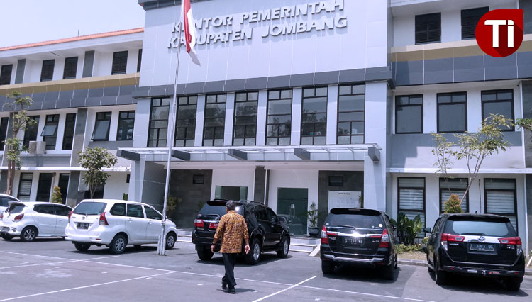 Kantor Pemkab Jombang. (FOTO: Moh Ramli/TIMES Indonesia)