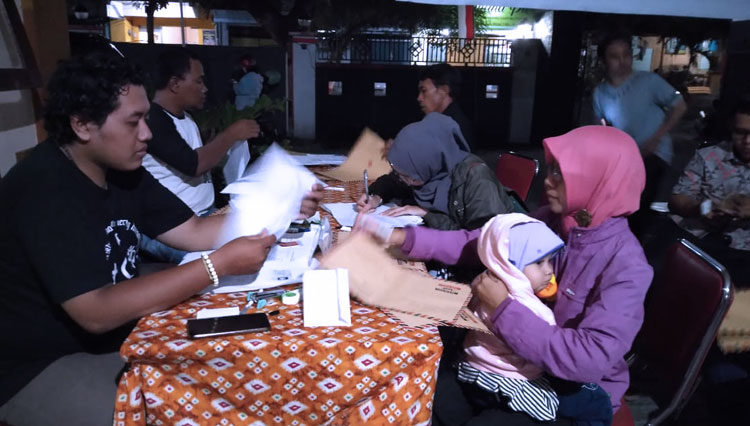 Suasana pendaftaran Panwascam di Kantor Bawaslu Kabupaten Blitar Jalan Ahmad Yani Nomor 42, Kota Blitar. (Foto: Bawaslu Kab. Blitar)