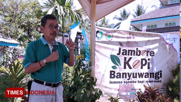 The Chief of Asosiasi Sales Travel Indonesia (ASATI), M Syukri Mahmud SE, stating his words at Jambore Kopi Banyuwangi. (Picture by: Syamsul Arifin/TIMES Indonesia)