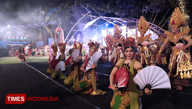 Kemeriahan Festival Kuwung Banyuwangi 2019. (FOTO: Roghib Mabrur/TIMES Indonesia)
