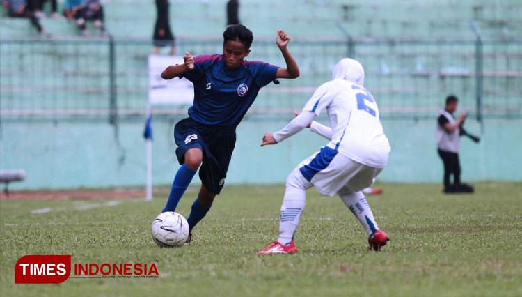 Liga 1 Putri Arema FC vs Persib ditutup dengan skor imbang 0-0 di Satdion Gajayana Malang. Sabtu, 7/12/2019. (FOTO: Tria Adha/TIMES Indonesia)