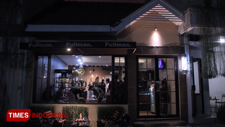 Pullman-Barbershop-5.jpg